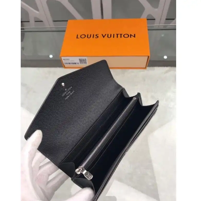 LV Bags 19B5790004 0502